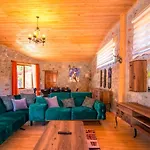 فيلة Stone With Private Pool In A Secluded Area In