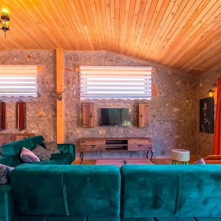 Villa Stone With Private Pool In A Secluded Area In Fethiye