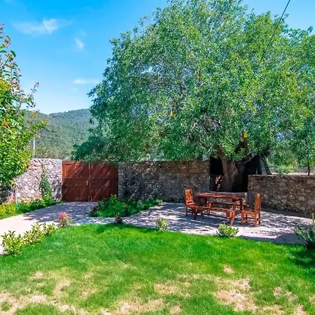 Villa Stone With Private Pool In A Secluded Area In