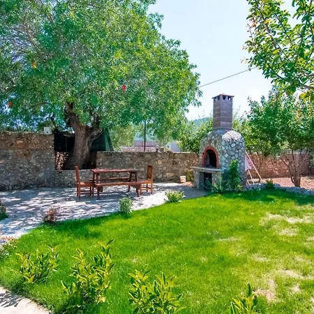 Villa Stone With Private Pool In A Secluded Area In *